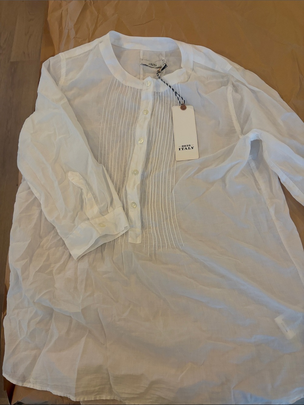 0039 Italy - women's pleated tunic, size medium, 100% cotton